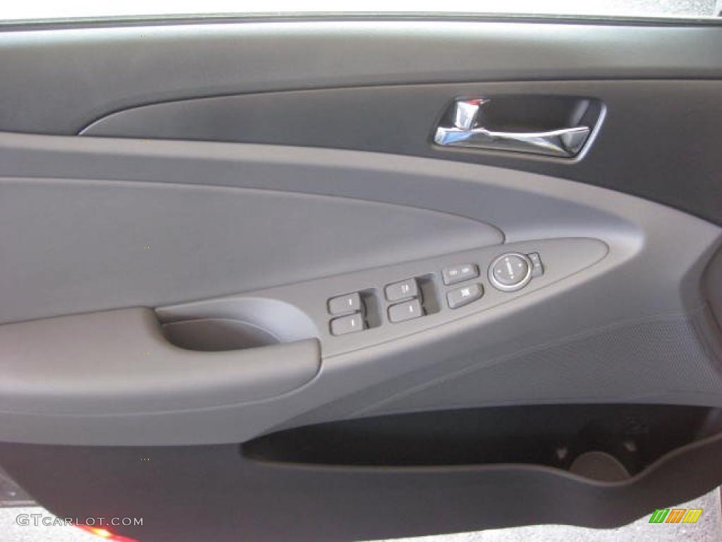 2011 Hyundai Sonata SE 2.0T Gray Door Panel Photo #47532058