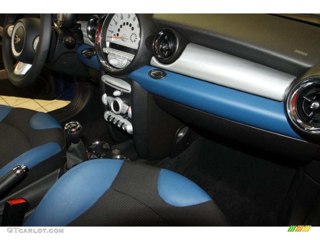 2008 Cooper S Hardtop - Lightning Blue Metallic / Blue/Carbon Black photo #41