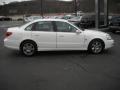 Cream White - L Series L200 Sedan Photo No. 3