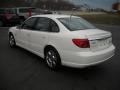Cream White - L Series L200 Sedan Photo No. 5