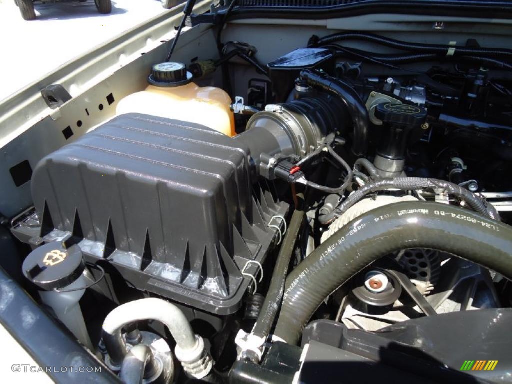 2005 Ford Explorer XLS 4.0 Liter SOHC 12-Valve V6 Engine Photo #47542592