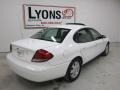 2005 Vibrant White Ford Taurus SEL  photo #8