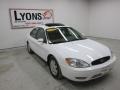 2005 Vibrant White Ford Taurus SEL  photo #22