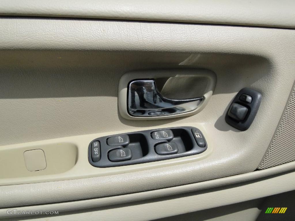 2000 S70 GLT SE - White / Light Beige photo #14