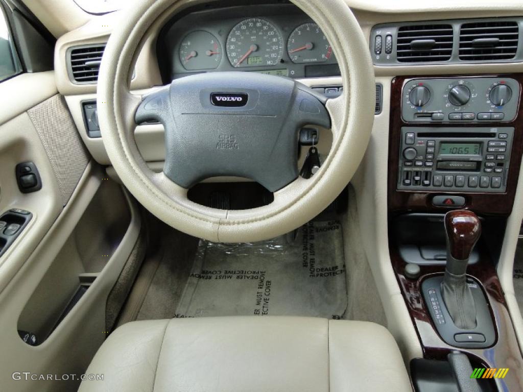 2000 S70 GLT SE - White / Light Beige photo #18