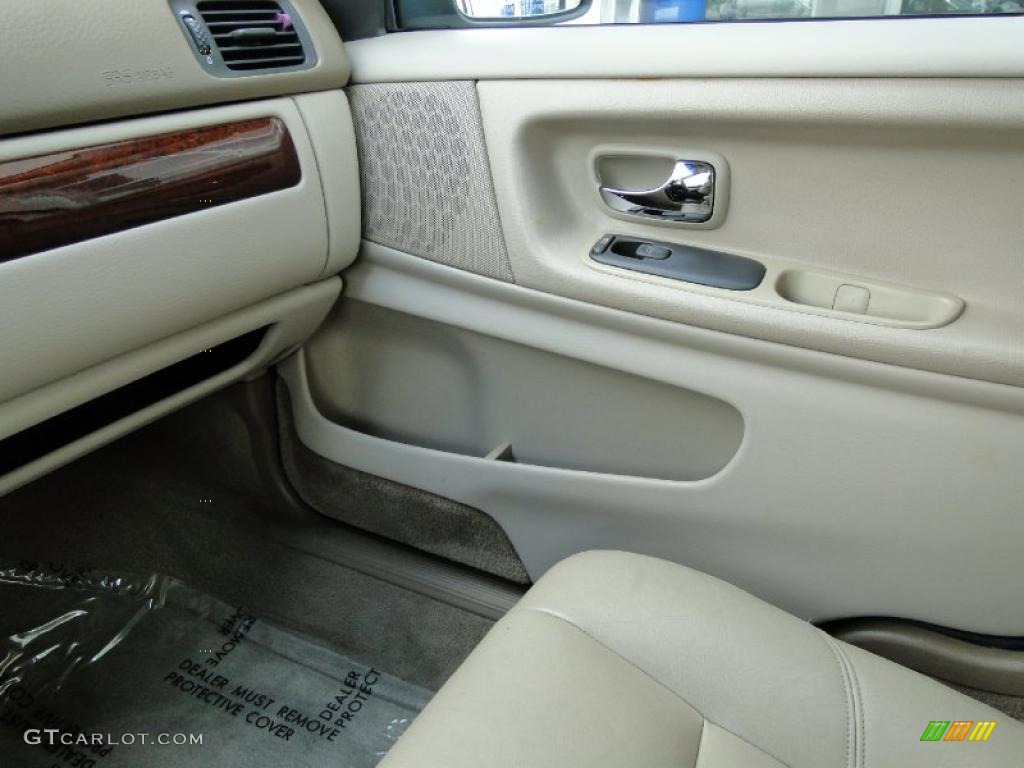 2000 Volvo S70 GLT SE Door Panel Photos