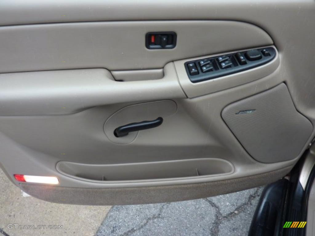 2005 Chevrolet Suburban 1500 LS 4x4 Tan/Neutral Door Panel Photo #47548733