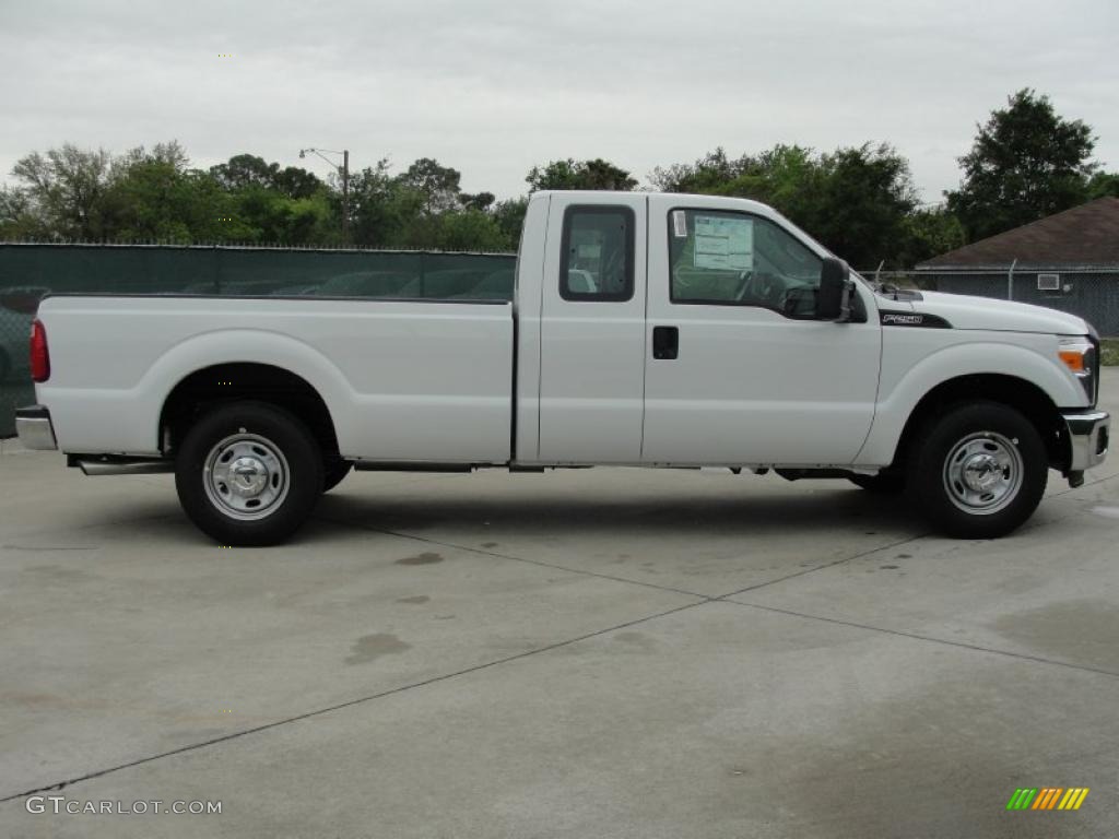 Oxford White 2011 Ford F250 Super Duty XL SuperCab Exterior Photo #47552525