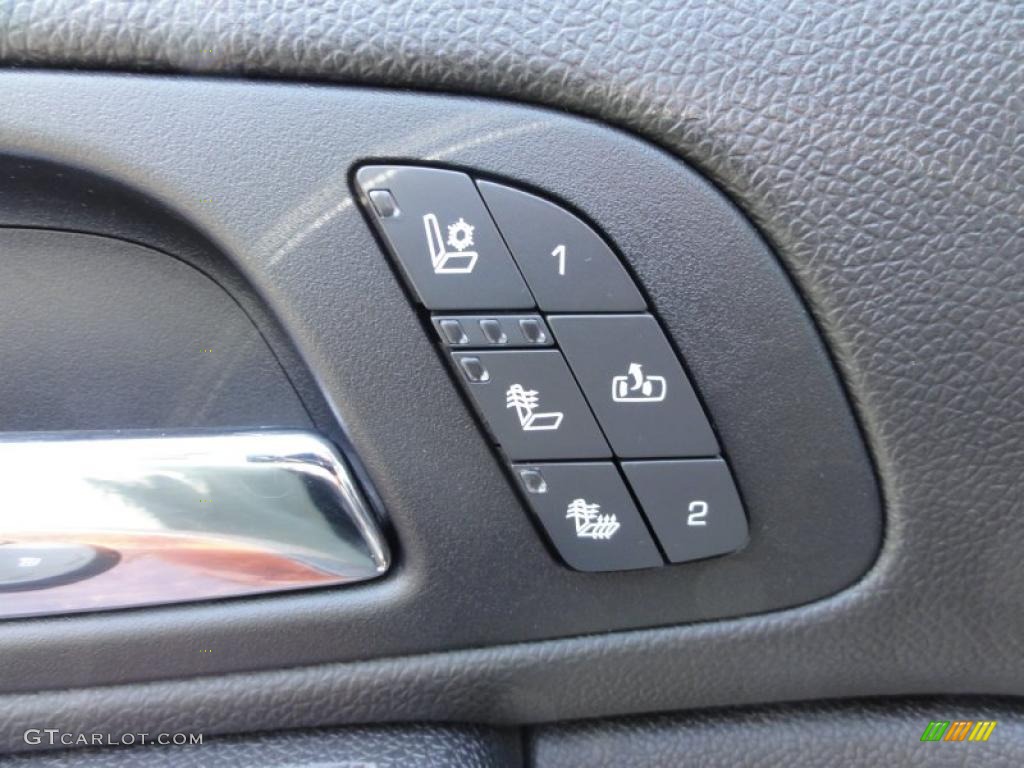 2009 Chevrolet Avalanche LTZ 4x4 Controls Photo #47552741