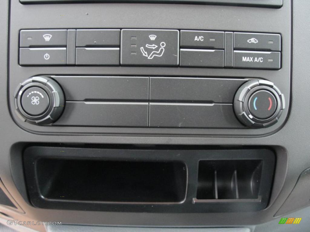 2011 Ford F250 Super Duty XL SuperCab Controls Photo #47552912