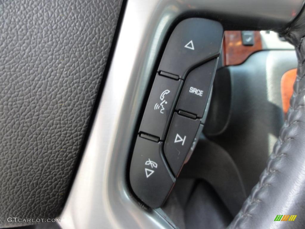 2009 Chevrolet Avalanche LTZ 4x4 Controls Photo #47553296