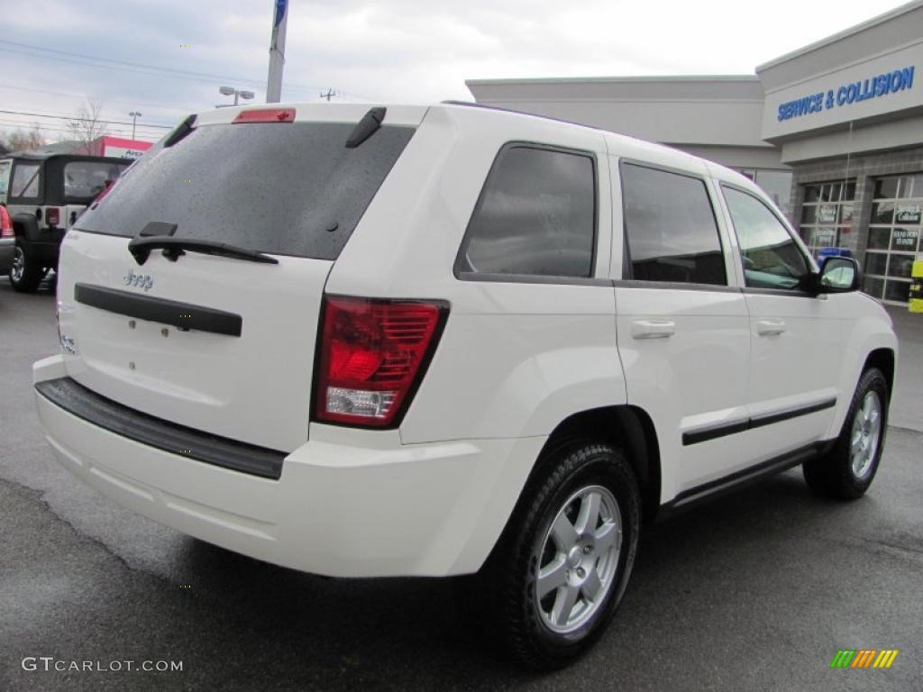 2008 Grand Cherokee Laredo 4x4 - Stone White / Dark Slate Gray/Light Graystone photo #2