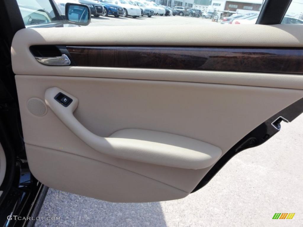 2001 3 Series 325xi Wagon - Black Sapphire Metallic / Sand photo #24