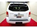 Avalanche White - Pathfinder SE Photo No. 5