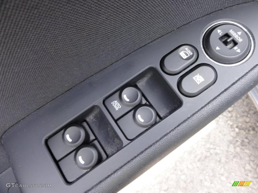 2009 Hyundai Elantra Touring Controls Photo #47555117