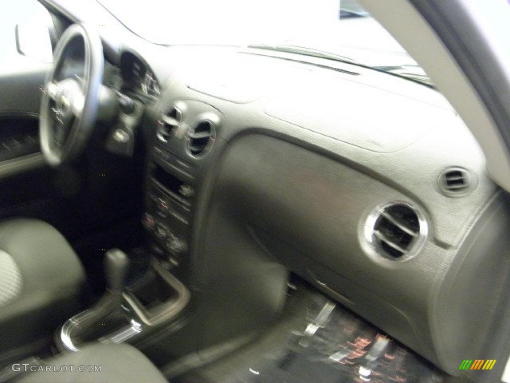 2011 HHR LS - Arctic Ice White / Ebony photo #7