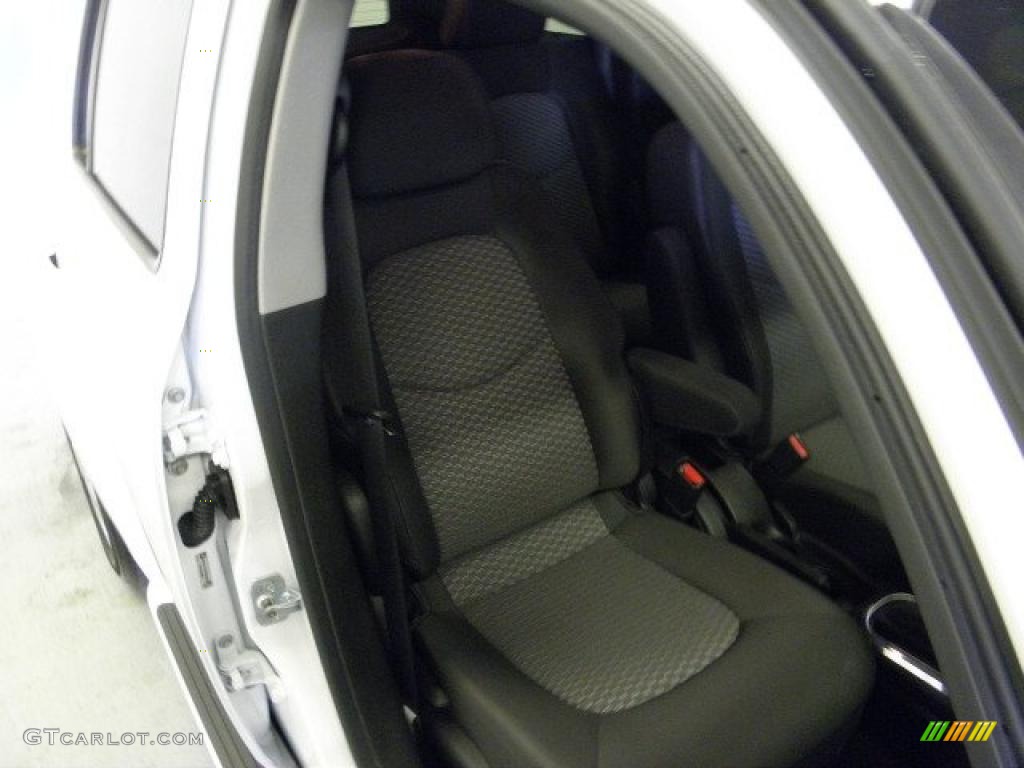 2011 HHR LS - Arctic Ice White / Ebony photo #8