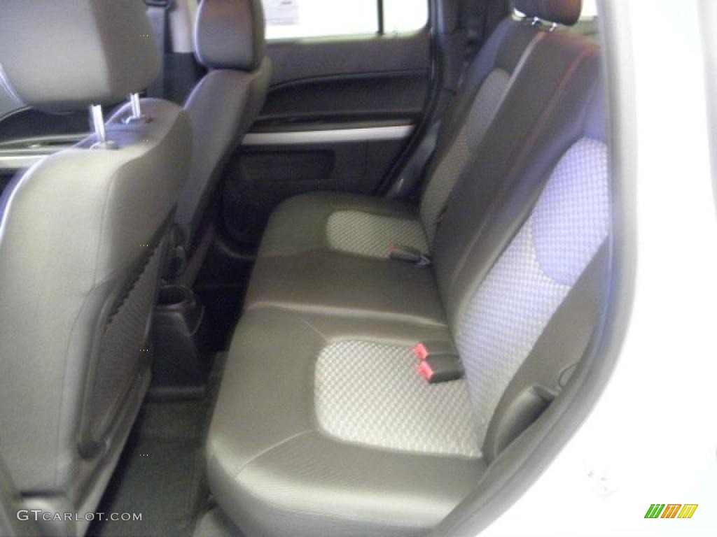 2011 HHR LS - Arctic Ice White / Ebony photo #14