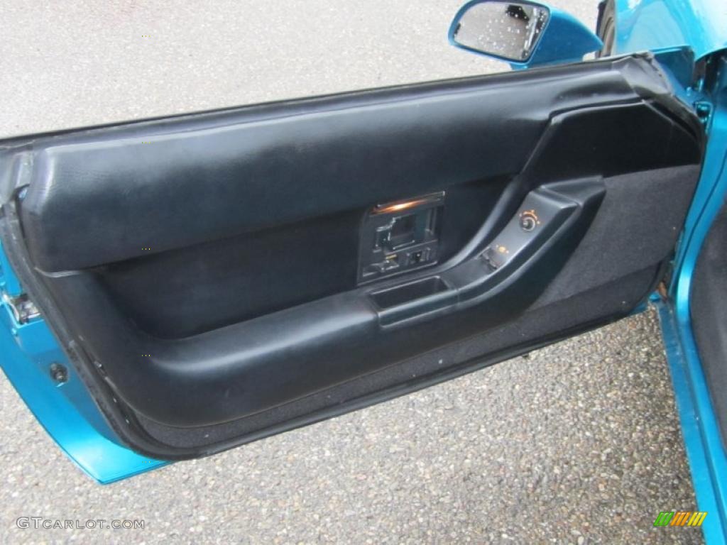 1993 Chevrolet Corvette Coupe Black Door Panel Photo #47556920