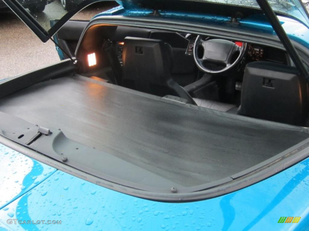 1993 Chevrolet Corvette Coupe Trunk Photo #47556932