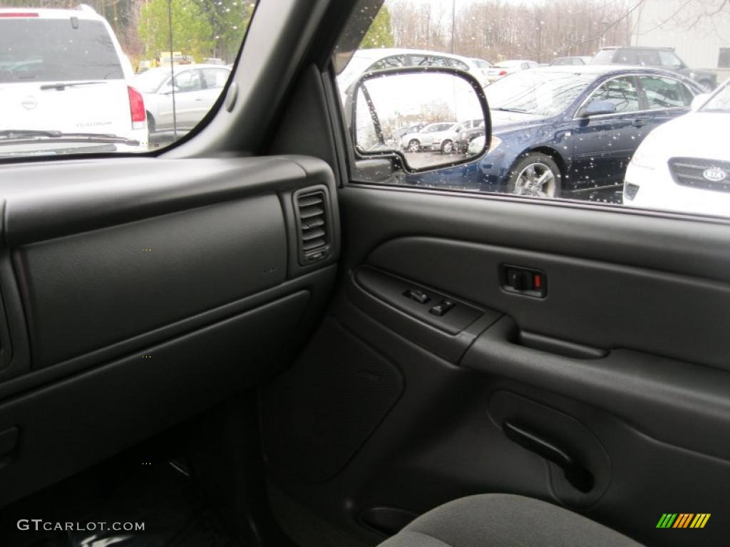 2004 Silverado 1500 Z71 Extended Cab 4x4 - Black / Dark Charcoal photo #19