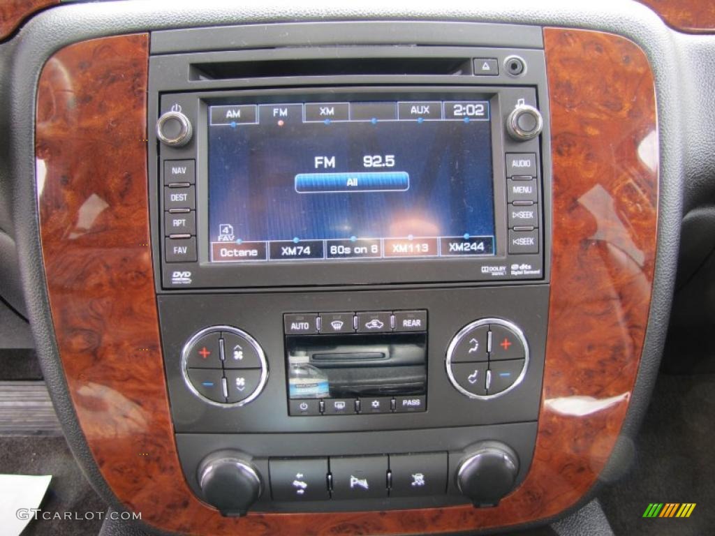 2010 Chevrolet Tahoe Hybrid 4x4 Controls Photos