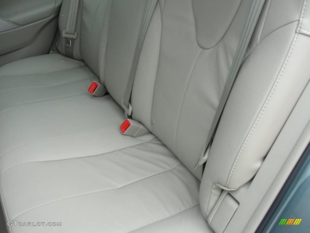 2011 Camry XLE V6 - Aloe Green Metallic / Bisque photo #22