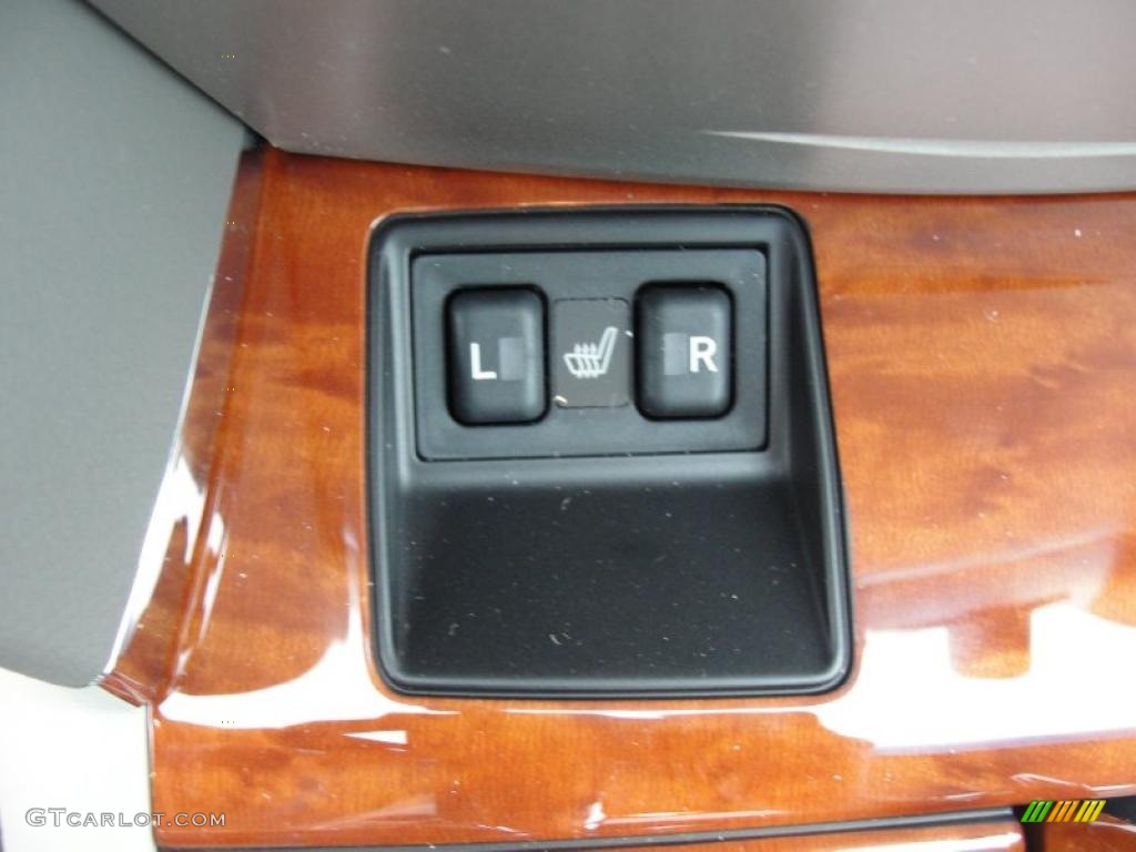 2011 Camry XLE V6 - Aloe Green Metallic / Bisque photo #33