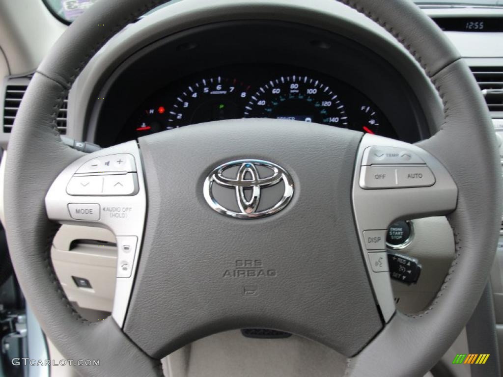 2011 Camry XLE V6 - Aloe Green Metallic / Bisque photo #36