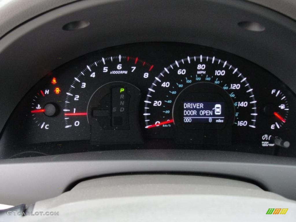 2011 Camry XLE V6 - Aloe Green Metallic / Bisque photo #37