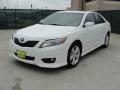 Super White - Camry SE Photo No. 7