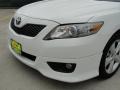 Super White - Camry SE Photo No. 10