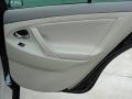 Black - Camry LE Photo No. 37