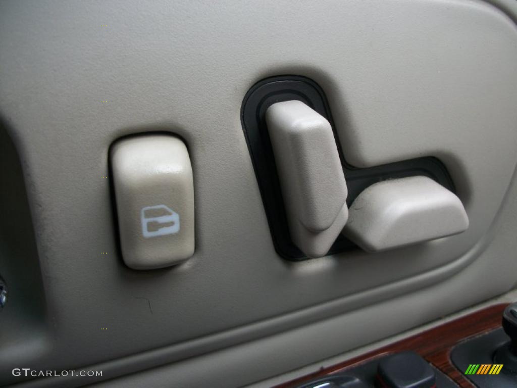 1998 DeVille Sedan - Light Driftwood Metallic / Shale photo #20