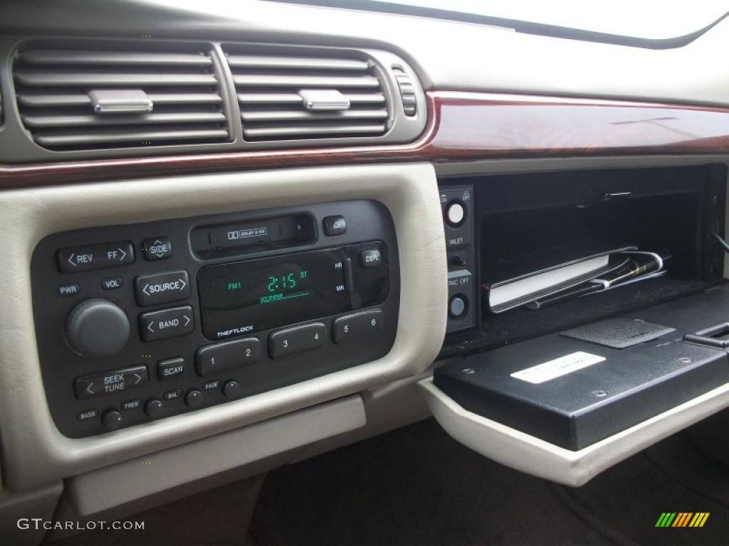 1998 DeVille Sedan - Light Driftwood Metallic / Shale photo #22