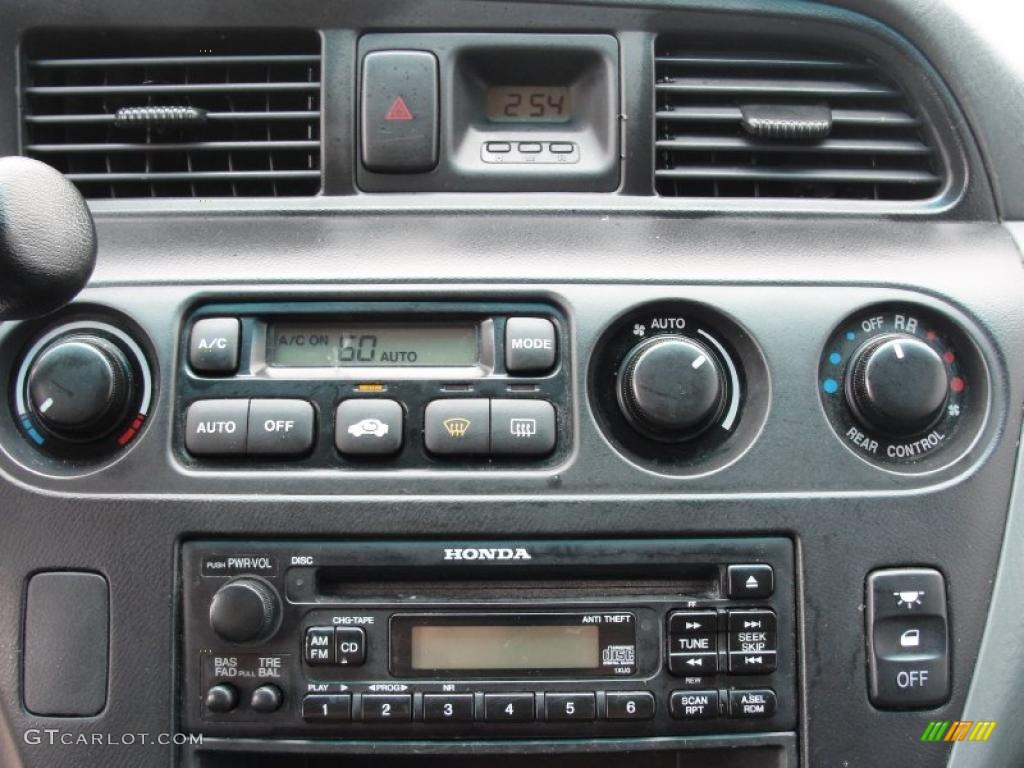 2002 Honda Odyssey EX-L Controls Photo #47566979