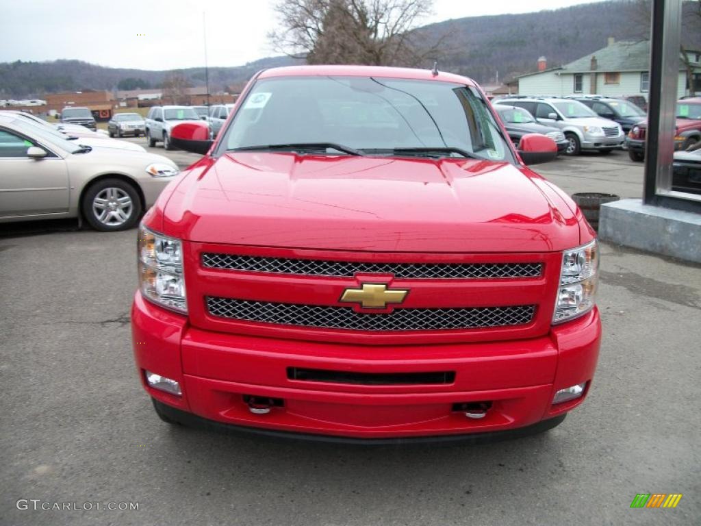 2011 Silverado 1500 LT Extended Cab 4x4 - Victory Red / Ebony photo #2