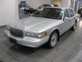 Silver Frost Pearl Metallic - Town Car Executive Photo No. 2