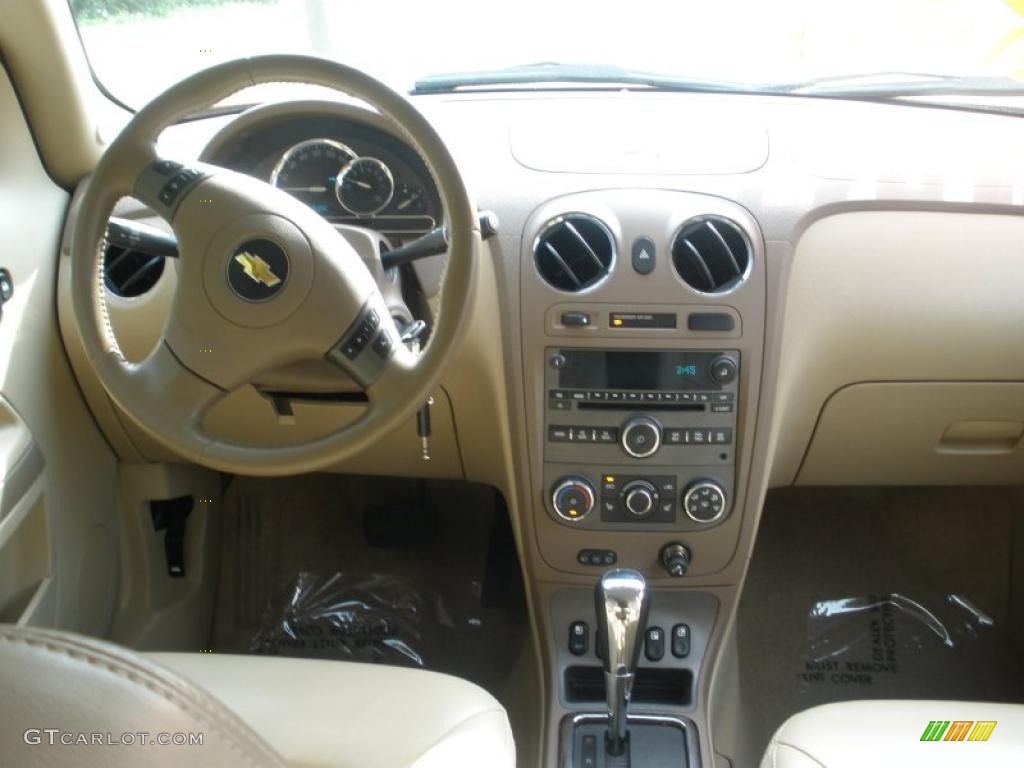 2007 Chevrolet HHR LT Cashmere Beige Dashboard Photo #47569019