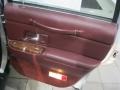 Silver Frost Pearl Metallic - Town Car Executive Photo No. 30