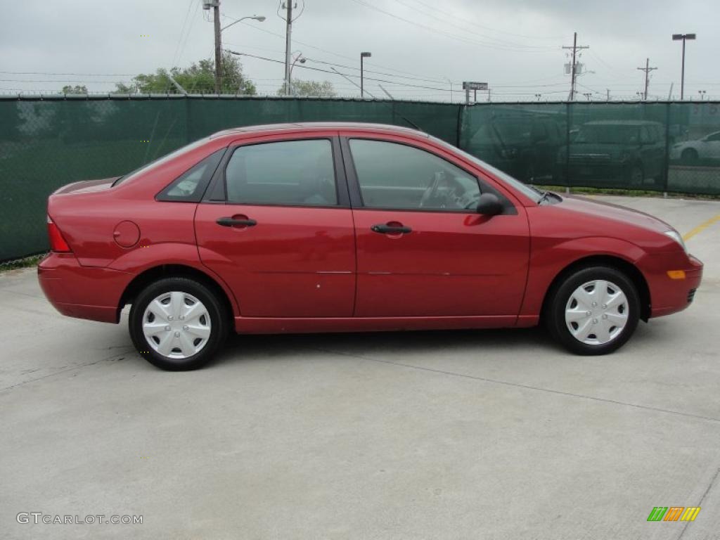 2005 Focus ZX4 S Sedan - Sangria Red Metallic / Dark Flint/Light Flint photo #2