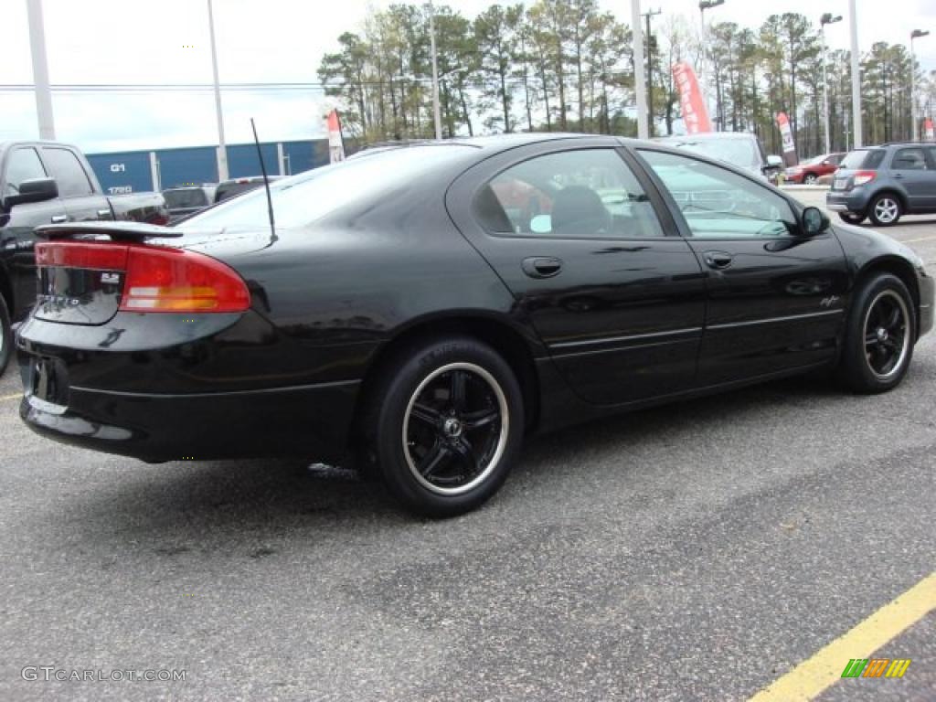 2002 Intrepid R/T - Black / Dark Slate Gray photo #5