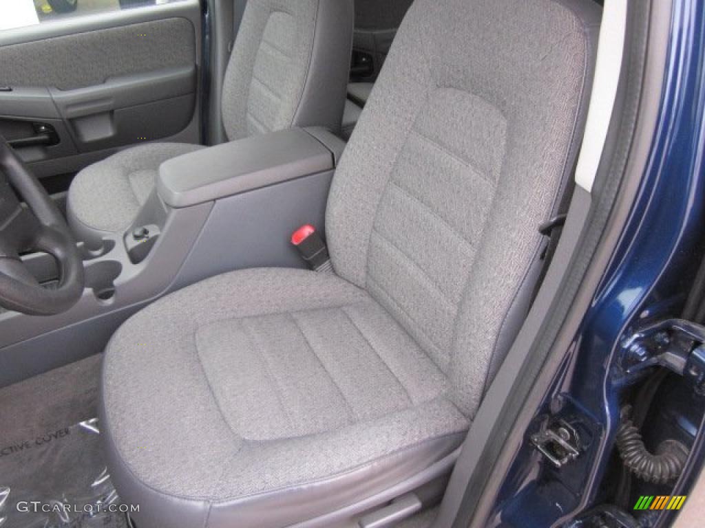 2004 Explorer XLS 4x4 - Dark Blue Pearl Metallic / Medium Parchment photo #6