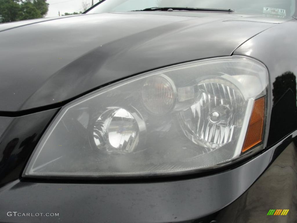 2006 Altima 3.5 SE-R - Super Black / Charcoal photo #10