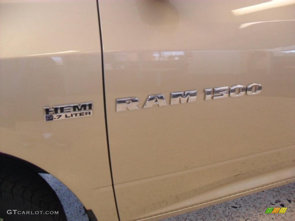 2011 Ram 1500 Big Horn Crew Cab 4x4 - White Gold / Light Pebble Beige/Bark Brown photo #7