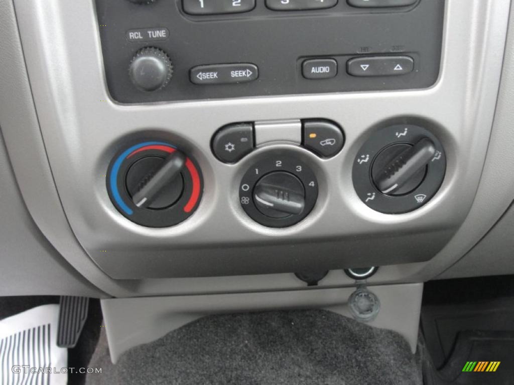 2008 Colorado Work Truck Regular Cab - Victory Red / Medium Pewter photo #29