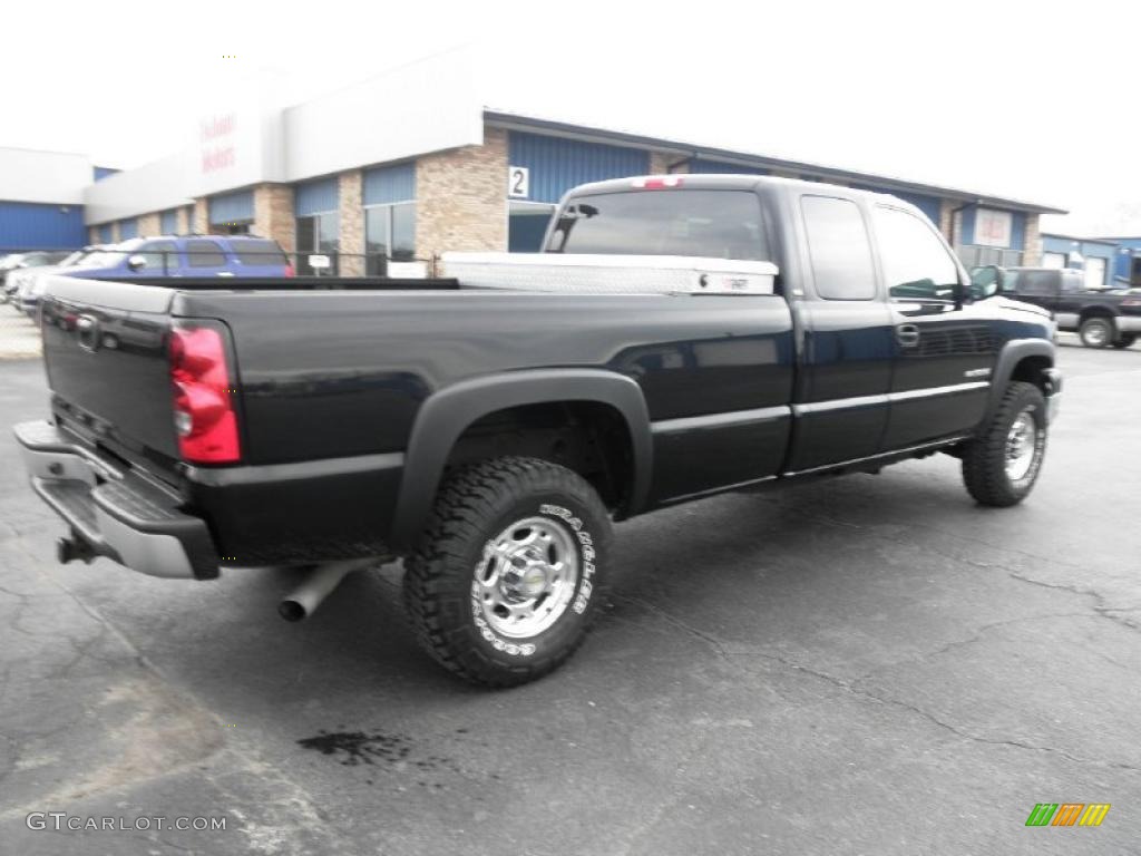 2005 Silverado 2500HD LS Extended Cab 4x4 - Black / Dark Charcoal photo #19