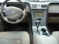 2006 Black Lincoln Navigator Luxury 4x4  photo #9