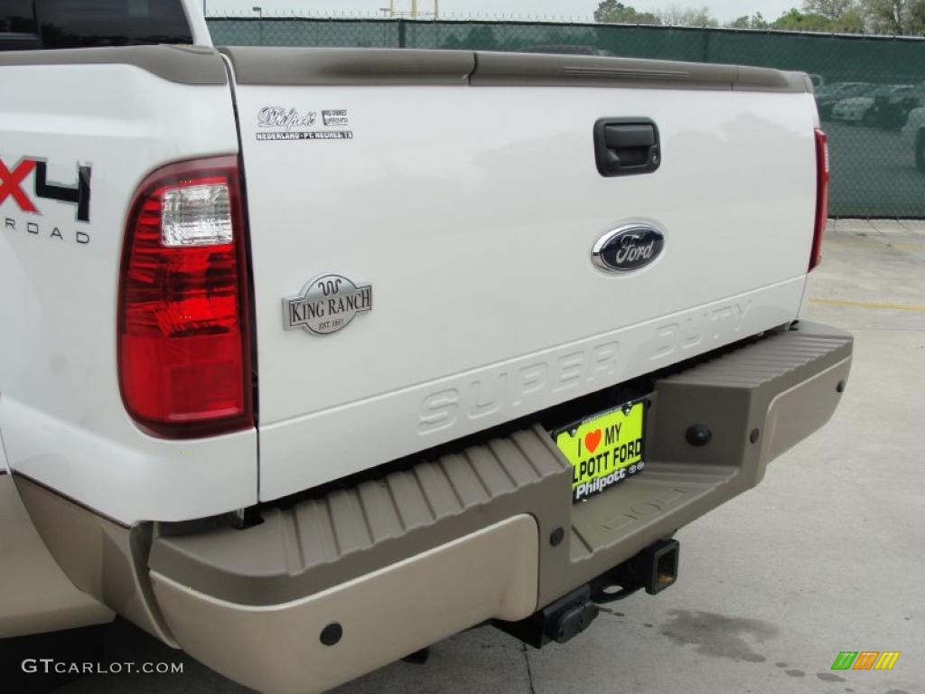 2011 F350 Super Duty King Ranch Crew Cab 4x4 Dually - White Platinum Tri-Coat Metallic / Adobe photo #25