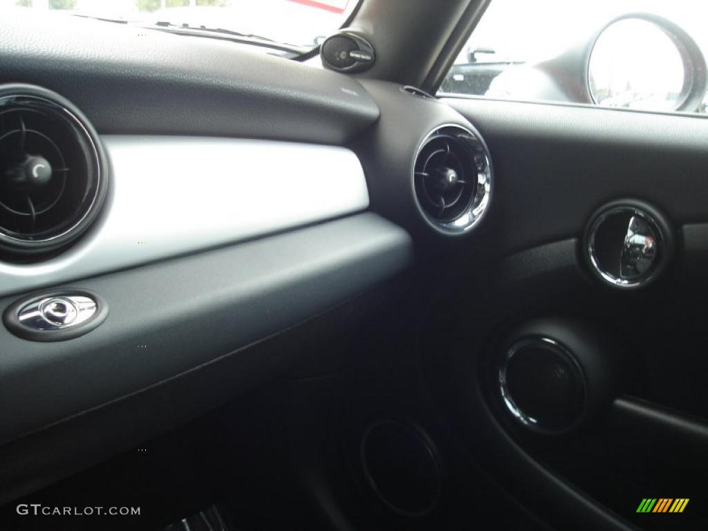 2011 Cooper Convertible - Chili Red / Carbon Black photo #17